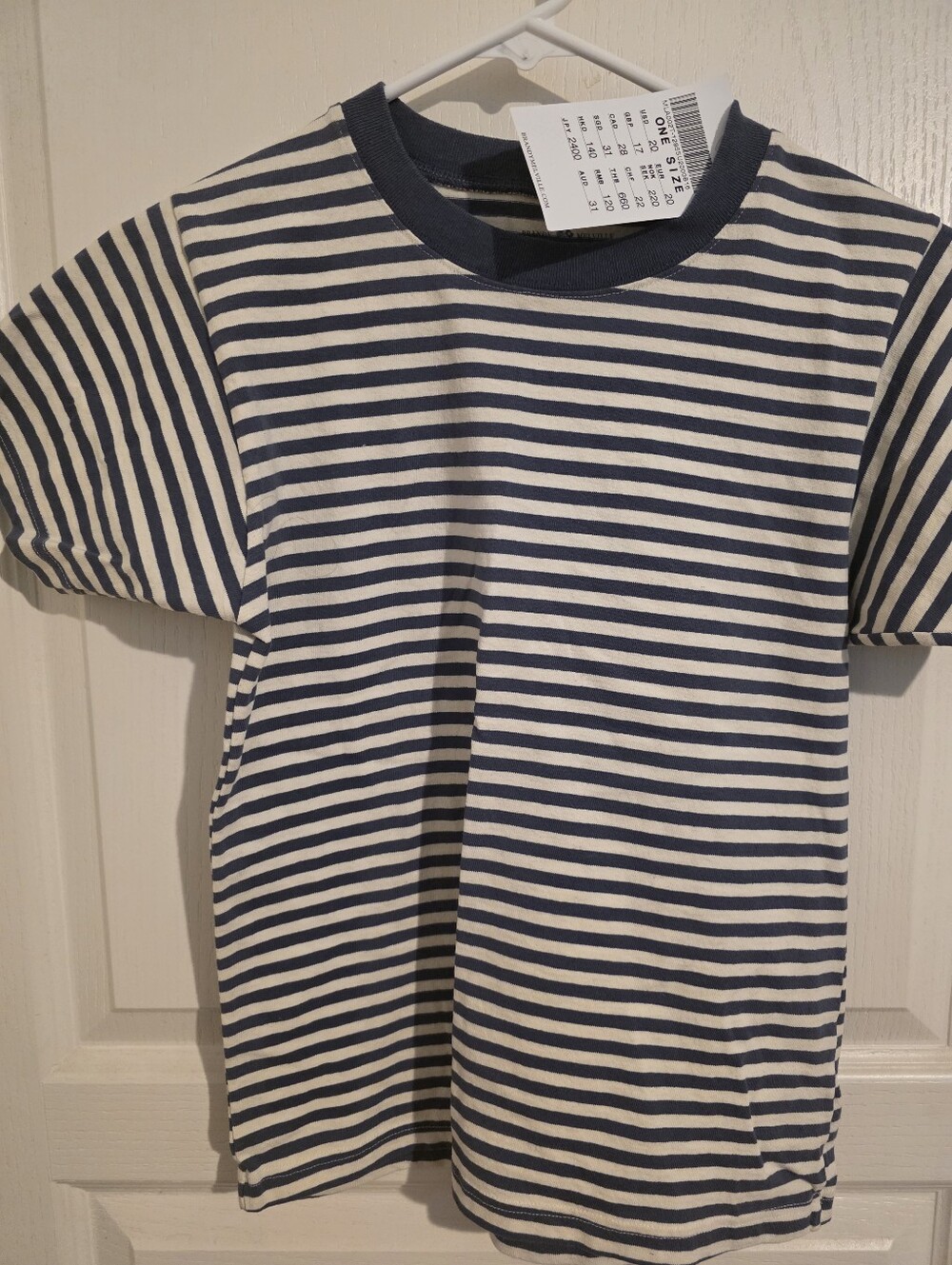 BRANDY MELVILLE - ALEENA STRIPED T-SHIRT (BLUE & WHITE)